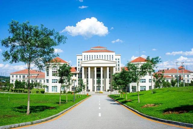 全国民办大学排名2022最新排名榜(国内医学院排名前100)