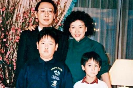 中国最年轻最帅的总裁有哪些(年轻总裁图片)