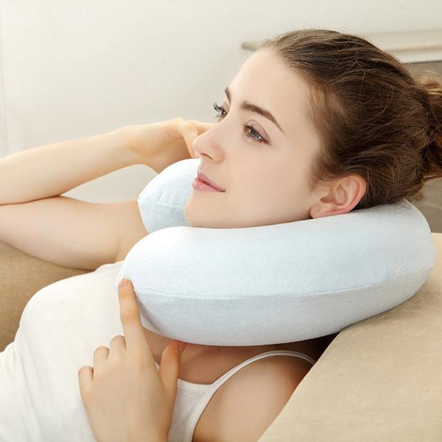 护颈枕的正确枕法图解(颈枕的使用技巧图解)